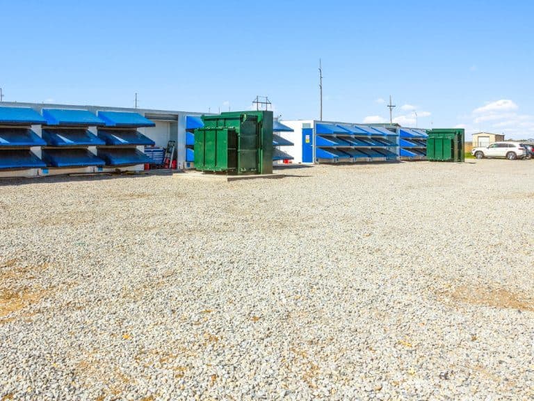 Nebraska partner site: container rows and cooling on the yard